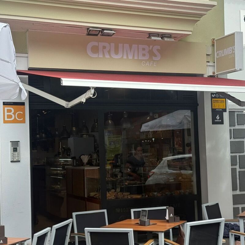 Crumb's Café